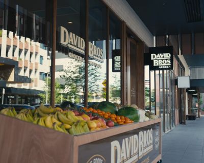 David Bros - frame at 0m16s